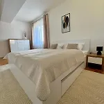 Modern & Complete 2Bdr Apartment With Free Parking