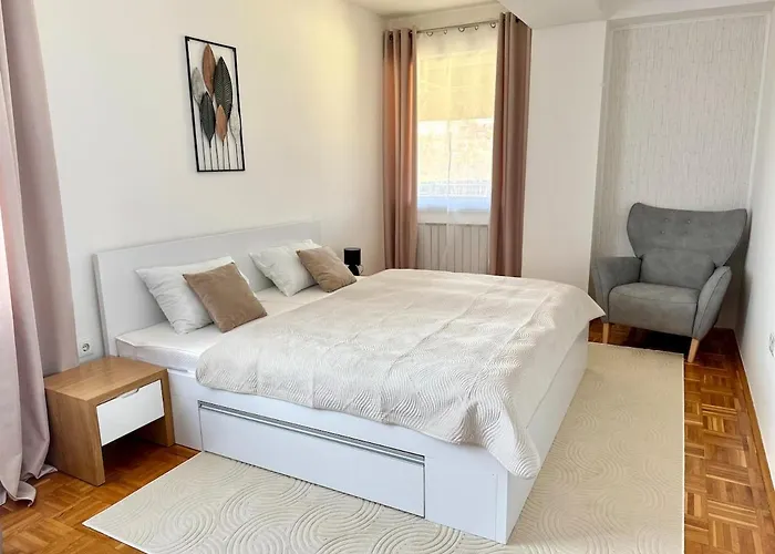 Modern & Complete 2Bdr Apartment With Free Parking