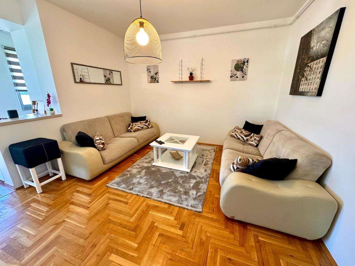 Apartment Modern & Complete 2bdr With Free Parking *