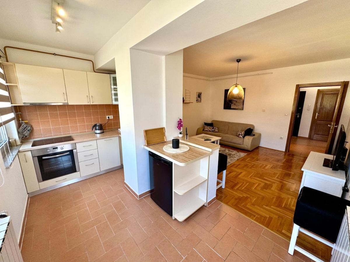 Modern & Complete 2bdr With Free Parking